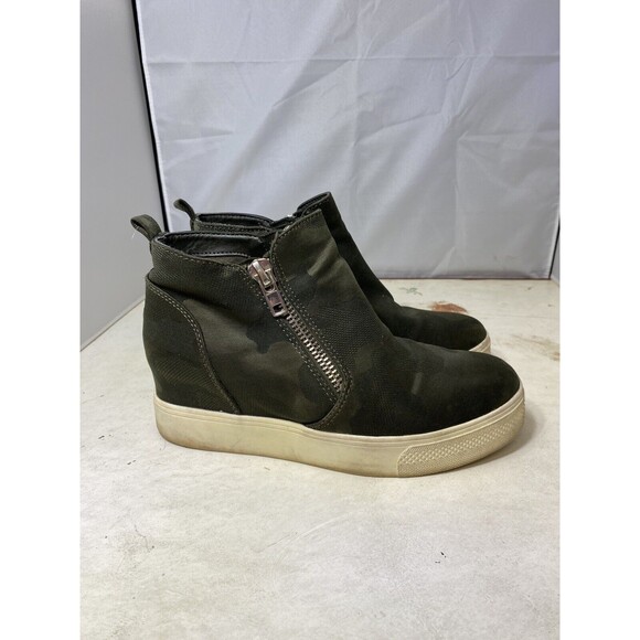Steve Madden Women's Wedgie Camo Sneakers Ankle Bootie Size 7 WEDG01S1 - Picture 2 of 7